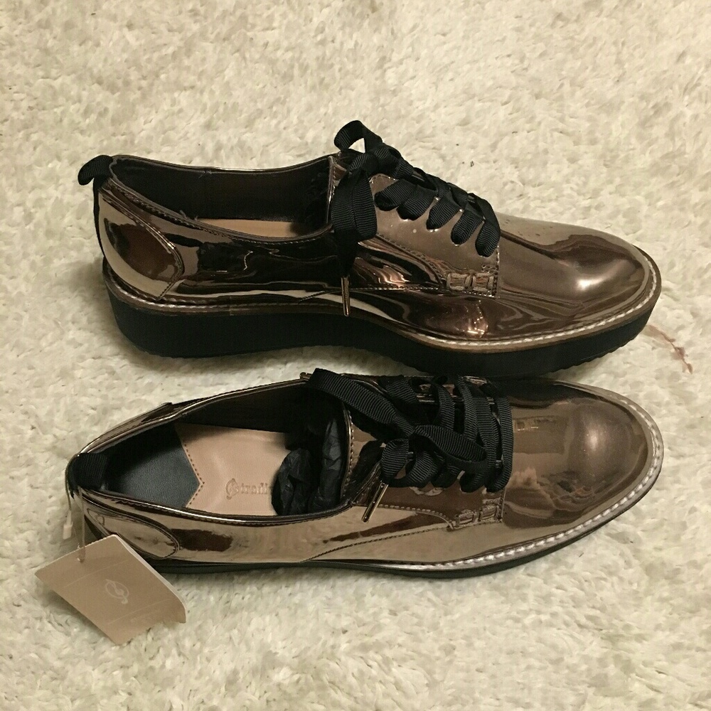 Shoes - Picture 2 of 3